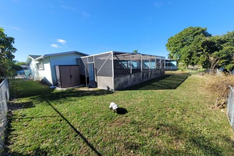 Villa ou maison à vendre à Sunrise, Floride: 3 chambres, 111.48 m2 № 2024075 - photo 18