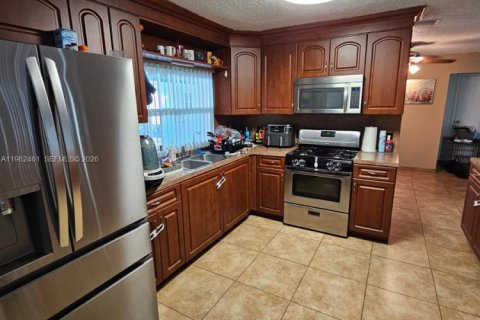 Villa ou maison à vendre à Sunrise, Floride: 3 chambres, 111.48 m2 № 2024075 - photo 11