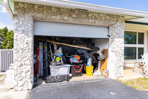 House in Sunrise, Florida 3 bedrooms, 111.48 sq.m. № 2024075 - photo 29