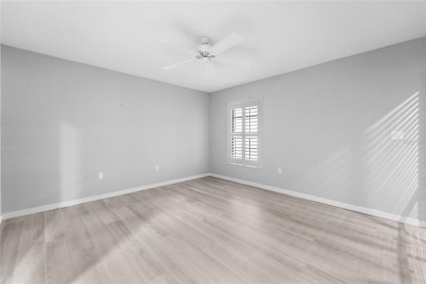 Condo in Sarasota, Florida, 3 bedrooms № 2156637 - photo 18