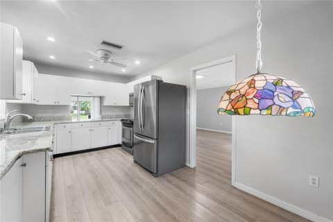 Condo in Sarasota, Florida, 3 bedrooms № 2156637 - photo 8