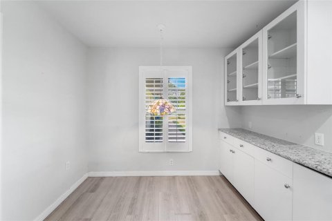 Condo in Sarasota, Florida, 3 bedrooms № 2156637 - photo 9