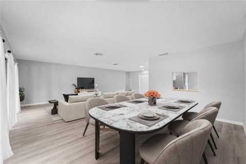 Condo in Sarasota, Florida, 3 bedrooms № 2156637 - photo 11