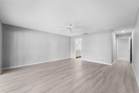 Condo in Sarasota, Florida, 3 bedrooms № 2156637 - photo 15