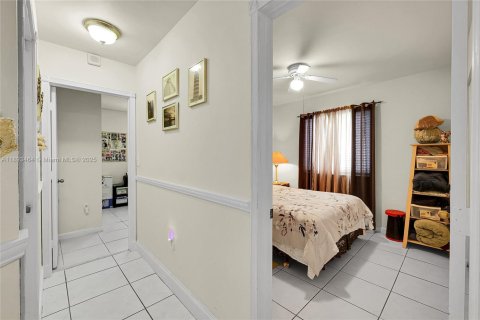 Villa ou maison à vendre à Miami, Floride: 3 chambres, 116.03 m2 № 1945513 - photo 21