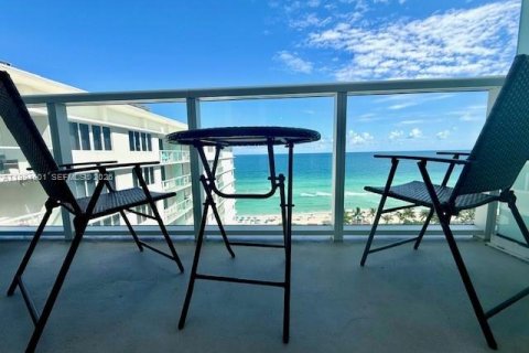 Купить кондоминиум в Санни-Айлс-Бич, Флорида 33.44м2, № 2056252 - фото 29