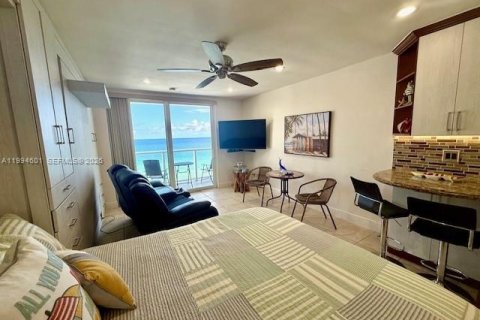 Купить кондоминиум в Санни-Айлс-Бич, Флорида 33.44м2, № 2056252 - фото 5