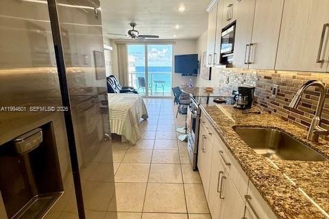 Купить кондоминиум в Санни-Айлс-Бич, Флорида 33.44м2, № 2056252 - фото 11