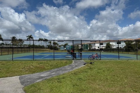 Adosado en venta en Miami, Florida, 3 dormitorios, 165.09 m2 № 2013426 - foto 24