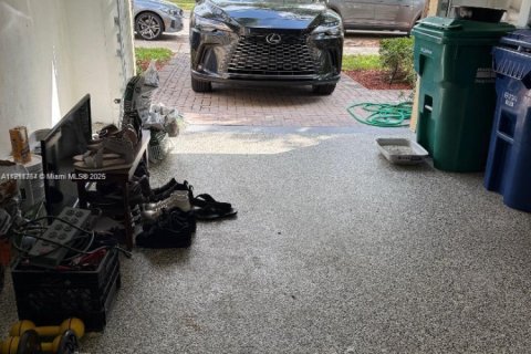 Adosado en venta en Miami, Florida, 3 dormitorios, 165.09 m2 № 2013426 - foto 15