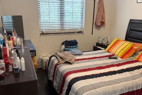 Adosado en venta en Miami, Florida, 3 dormitorios, 165.09 m2 № 2013426 - foto 7