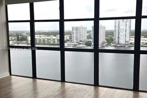 Condominio en venta en Aventura, Florida, 2 dormitorios, 122.82 m2 № 1774426 - foto 23