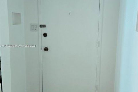 Condominio en venta en Aventura, Florida, 2 dormitorios, 122.82 m2 № 1774426 - foto 3
