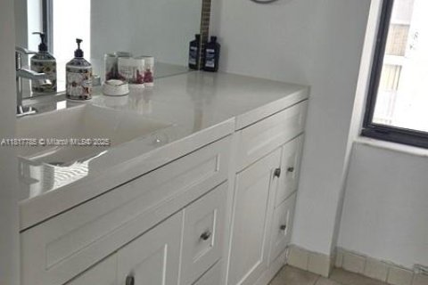 Condominio en venta en Aventura, Florida, 2 dormitorios, 122.82 m2 № 1774426 - foto 26