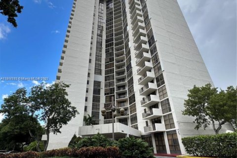 Condominio en venta en Aventura, Florida, 2 dormitorios, 122.82 m2 № 1774426 - foto 30
