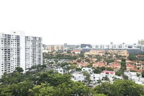 Condominio en venta en Aventura, Florida, 2 dormitorios, 122.82 m2 № 1774426 - foto 16