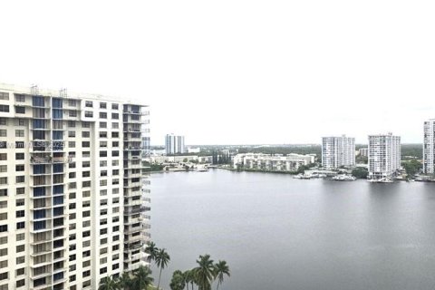 Condominio en venta en Aventura, Florida, 2 dormitorios, 122.82 m2 № 1774426 - foto 15