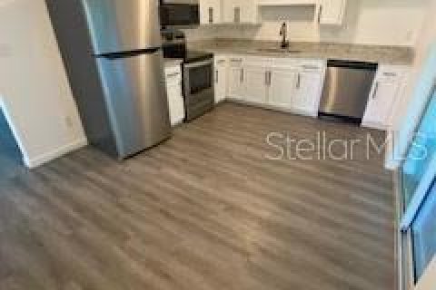 Casa en alquiler en Clermont, Florida, 2 dormitorios, 93.65 m2 № 1902211 - foto 4