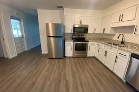 Casa en alquiler en Clermont, Florida, 2 dormitorios, 93.65 m2 № 1902211 - foto 3