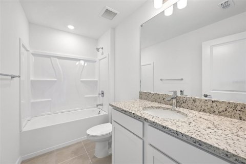 House in Palmetto, Florida 4 bedrooms, 223.06 sq.m. № 2226515 - photo 26