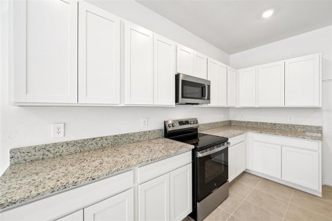 House in Palmetto, Florida 4 bedrooms, 223.06 sq.m. № 2226515 - photo 6