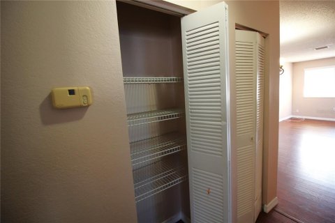 Condo in Clearwater, Florida, 2 bedrooms  № 1648353 - photo 13
