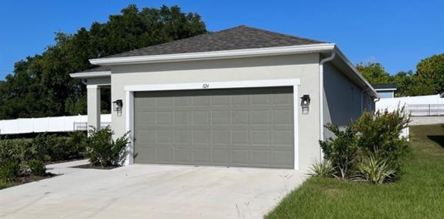 House in Haines City, Florida 3 bedrooms, 146.6 sq.m. № 2287090