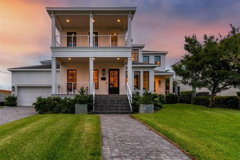 Casa en Tampa, Florida 5 dormitorios, 465.07 m2 № 2234116