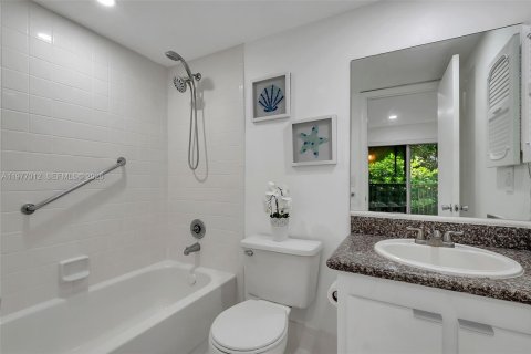 Copropriété à louer à Pembroke Pines, Floride: 1 chambre, 75.34 m2 № 2041057 - photo 2