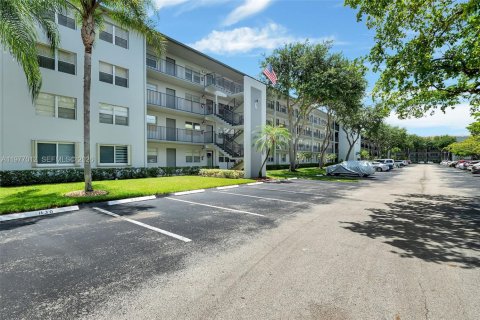 Copropriété à louer à Pembroke Pines, Floride: 1 chambre, 75.34 m2 № 2041057 - photo 17