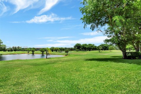 Copropriété à louer à Pembroke Pines, Floride: 1 chambre, 75.34 m2 № 2041057 - photo 15
