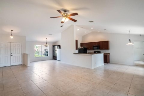 Casa en venta en Clermont, Florida, 3 dormitorios, 170.01 m2 № 1654352 - foto 6