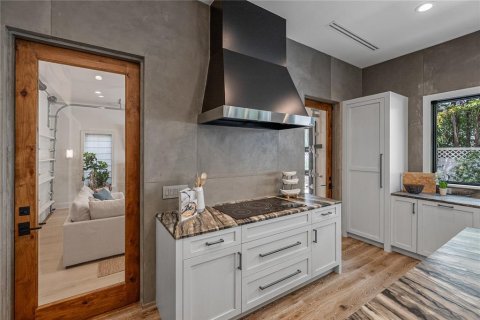 Casa en venta en Tampa, Florida, 3 dormitorios, 353.77 m2 № 2345374 - foto 12