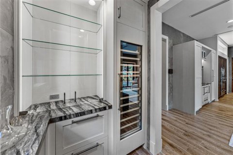 Casa en venta en Tampa, Florida, 3 dormitorios, 353.77 m2 № 2345374 - foto 16