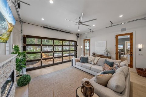 Casa en venta en Tampa, Florida, 3 dormitorios, 353.77 m2 № 2345374 - foto 24