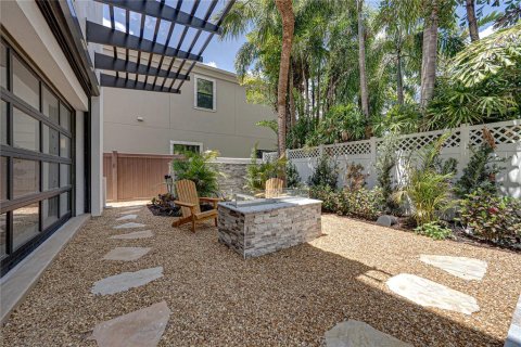 Casa en venta en Tampa, Florida, 3 dormitorios, 353.77 m2 № 2345374 - foto 29
