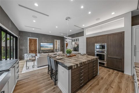 Casa en venta en Tampa, Florida, 3 dormitorios, 353.77 m2 № 2345374 - foto 11