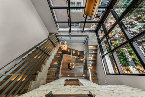 Casa en venta en Tampa, Florida, 3 dormitorios, 353.77 m2 № 2345374 - foto 4
