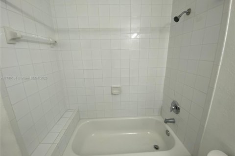 Touwnhouse à vendre à Homestead, Floride: 3 chambres, 132.2 m2 № 1862934 - photo 23
