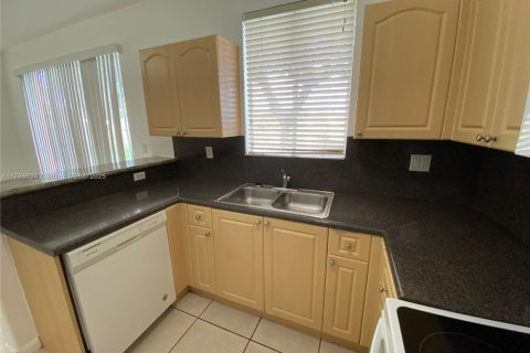 Touwnhouse à vendre à Homestead, Floride: 3 chambres, 132.2 m2 № 1862934 - photo 7