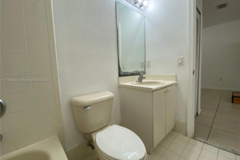 Touwnhouse à vendre à Homestead, Floride: 3 chambres, 132.2 m2 № 1862934 - photo 11