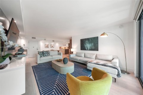 Condo in Key Biscayne, Florida, 2 bedrooms  № 2402471 - photo 2