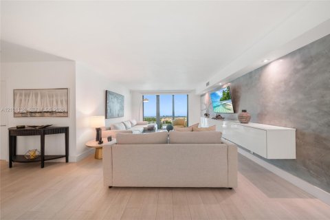 Condo in Key Biscayne, Florida, 2 bedrooms  № 2402471 - photo 6