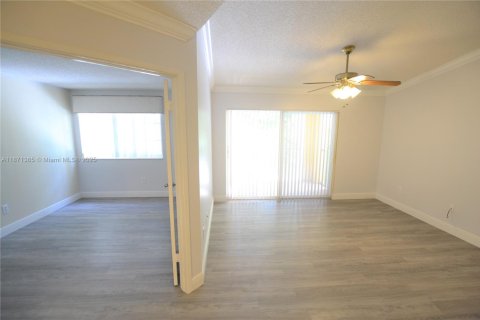 Copropriété à louer à Hypoluxo, Floride: 2 chambres, 85.19 m2 № 1919970 - photo 8