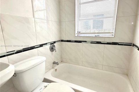 Apartamento en alquiler en Miami, Florida, 1 dormitorio, 37.16 m2 № 1997344 - foto 14