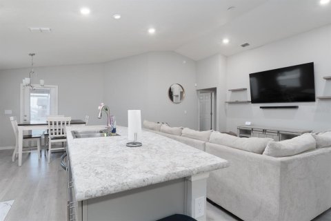 Villa ou maison à vendre à Haines City, Floride: 4 chambres, 143.72 m2 № 1901402 - photo 11