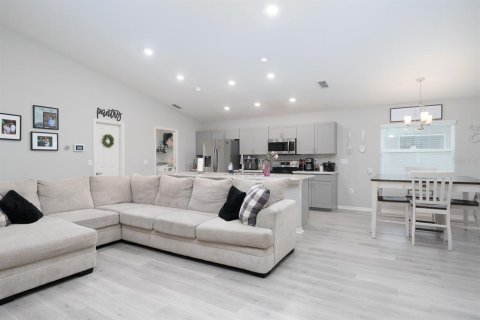 Villa ou maison à vendre à Haines City, Floride: 4 chambres, 143.72 m2 № 1901402 - photo 7