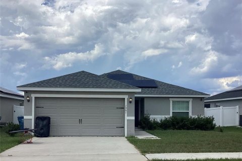 Villa ou maison à vendre à Haines City, Floride: 4 chambres, 143.72 m2 № 1901402 - photo 1