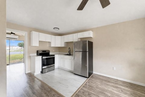 Apartment in Saint Petersburg, Florida 1 bedroom, 40.13 sq.m. № 2394357 - photo 2