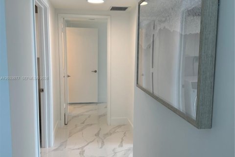 Купить кондоминиум в Санни-Айлс-Бич, Флорида 3 спальни, 175.77м2, № 2185896 - фото 29